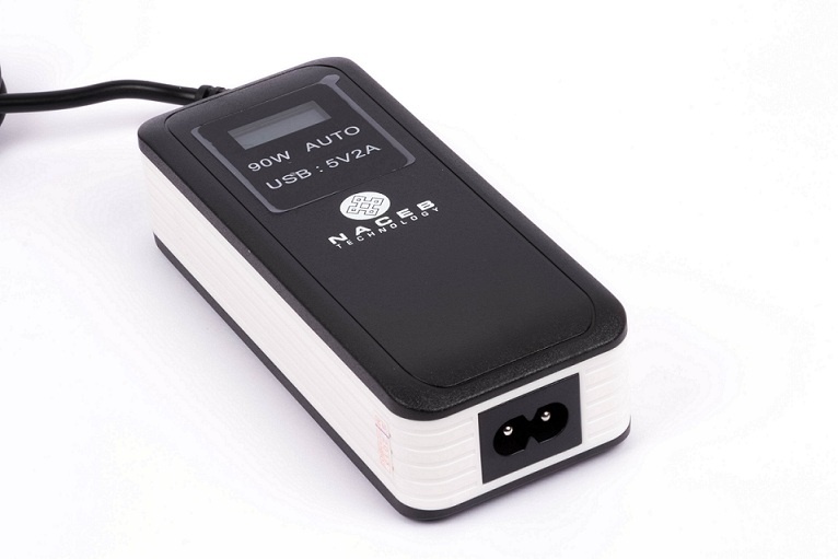 NACEB ADAPTADOR UNIVERSAL P/LAPTOP 10 PUNTAS INTERCAMBIABLES